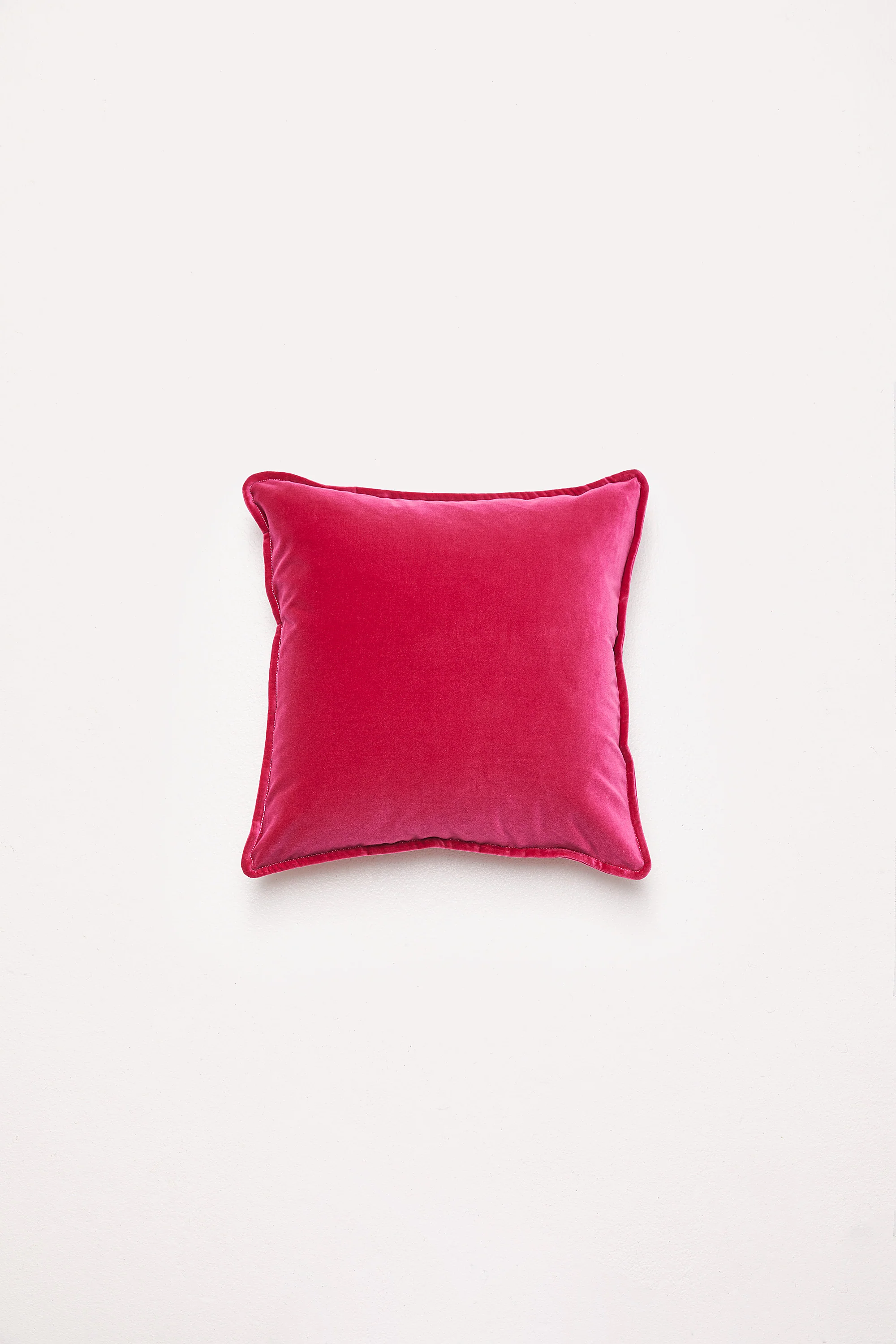Essential Velvet - Sass Cushion