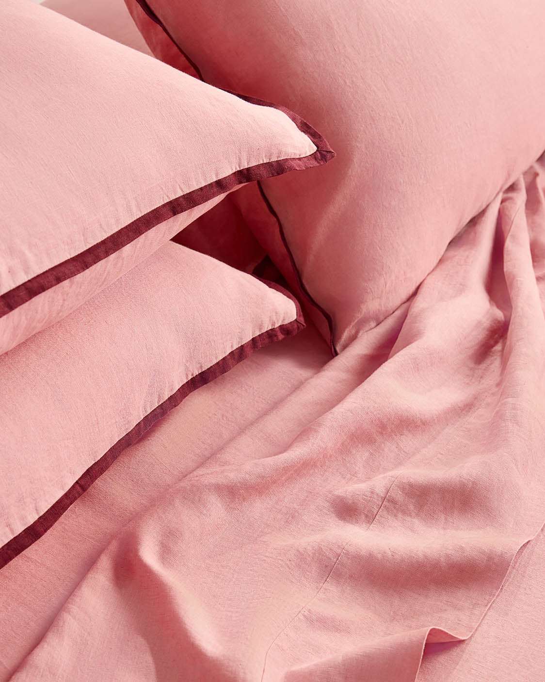 Linen Fitted Sheet - Rhubarb - Image 2