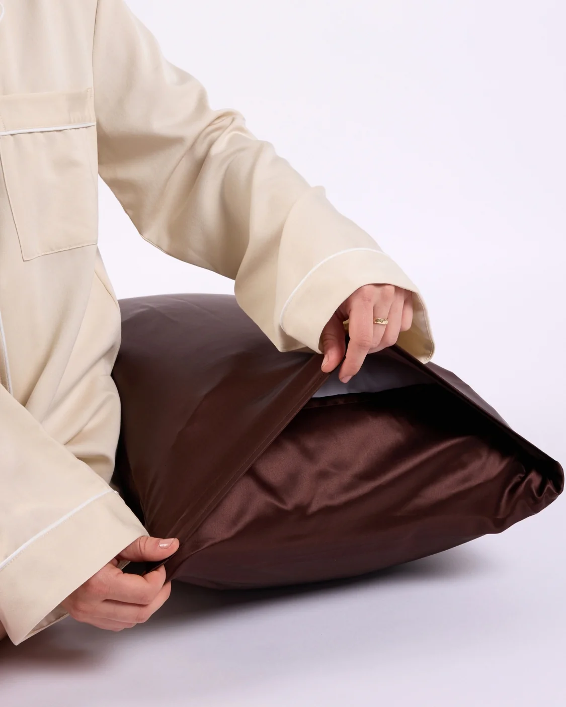 Silk Pillowcase - Cocoa - Image 3